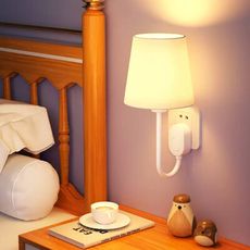現貨 語音控制小夜燈 人工智能聲控感應開關燈 臥室家用台燈 插電式床頭燈