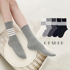 OT SHOP[現貨]襪子 中筒襪 運動襪 棉質 學院風 休閒風 素色不對稱條紋 M1130