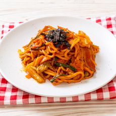 【上野物產】韓式辣醬豬肉炒麵（300g±10%/麵體+醬料/包）