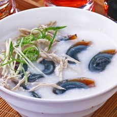 【上野物產】濃稠味美 心窩暖暖皮蛋瘦肉粥(320g) x1盒 -