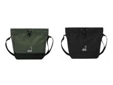 KANGOL 斜背水桶包中容量束口+磁釦型主袋口進口防水尼龍布材質