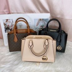 美國代購 台灣現貨 MK 三用包 DARIA 系列 貝殼包 蝙蝠包 手提斜背包