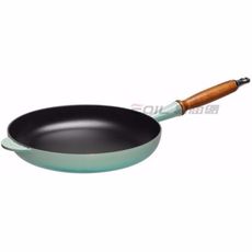 易油網le creuset 木柄平底鍋 28cm 馬賽藍天空藍冷薄荷火焰橘