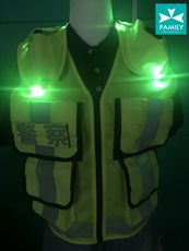高安全防護自主式發光警示背心