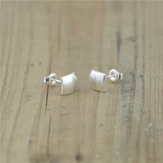 手工男生耳釘純銀女生個性歐美款大耳釘簡單特色earrings方耳飾品1入 -