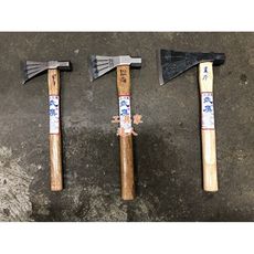 「工具家達人」 台灣製 武鷹 8兩斧頭 木馬釜 手斧 斧頭 大手斧 木馬斧 純鋼鍛造 營地斧 露營斧