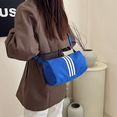 FB5711 運動風經典三槓斜挎尼龍小方包