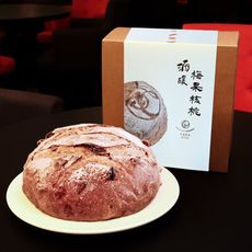 【分享烘焙】酒釀梅果核桃麵包禮盒1入(800g±5%/入)