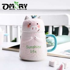 【OMORY】鄉村田園皇冠小豬陶瓷造型杯-450ML