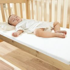 【莫菲思】免運 台灣製高透氣柔軟排汗嬰兒床墊(白) 嬰兒床墊 幼兒床墊 床墊 單人床墊