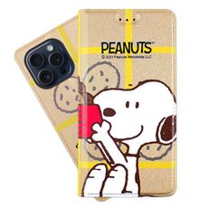 【SNOOPY/史努比】iPhone 15 Pro Max (6.7 吋) 彩繪可站立皮套(吃餅乾)