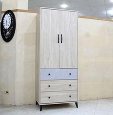 【歐風別館】溫莎2.7尺仿古梧桐+清水模色衣櫃