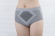 UNI-TOP 736 (鍺)竹炭防黴銀纖維提臀女三角(M,L,XL)