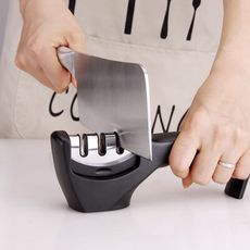 【三段式磨刀✨】創意磨刀器 鎢鋼磨刀器 神奇磨刀器 廚房刀具 磨刀器 小型磨刀器 廚房磨刀器 可拆