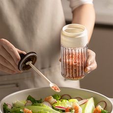 【荷生活】食品級密封玻璃調料瓶 防潮防塵一體式勺蓋醬料罐