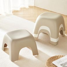 【荷生活】防滑材質圓潤造型小方凳 居家可疊放好收納矮凳 寶寶踩腳凳-大號