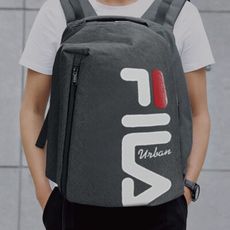 【FILA】經典大LOGO後背包 大容量 運動休閒 筆電夾層