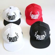 現貨在台Running 黑色 白色 男生 女生 嘻哈帽 棒球帽 鴨舌帽 帽子 平檐帽 網帽 潮帽 造