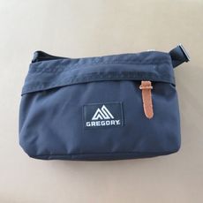 gregory envelope shoulder 1l 斜背包 gg1254061041 黑isp