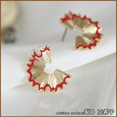 『坂井．亞希子』趣味創意造型紅色鉛筆屑耳環