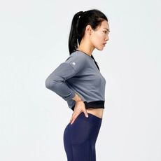 ANN RENA REYES | 短版剪裁長袖上衣 - 灰藍（運動罩衫.瑜伽.健身)