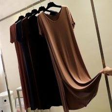 【萱萱小舖】2020夏季莫代爾V領連衣裙女寬鬆大碼薄款打底裙修身顯瘦開叉長裙