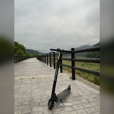 紀錄單車 CARSCAM LED大燈鋁合金5.5吋智能折疊電動滑板車 電動車 (代步 逛街 遊玩 攜