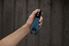 (公司貨) 德國 FUN FACTORY MANTA 激爆甲蟲曼塔-男性陰莖用深喉嚨感按摩棒