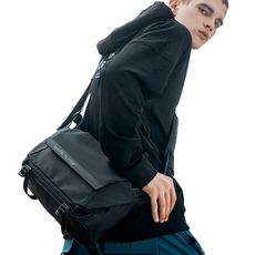 PUSH!戶外休閒用品 單肩斜挎包運動潮流簡約設計手提包袋機能包U68