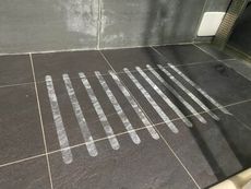 透明長條18入 浴室防滑貼 EVA防水膠帶 防滑條 止滑條 樓梯止滑貼 沂軒精品 E0059