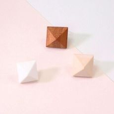 [免運] 【KELRA】正韓 埃及金字塔木質耳環 耳夾