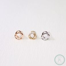 [免運] 【KELRA】正韓 繞來繞去的三角形 耳環耳夾