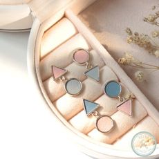 [免運] 【KELRA】正韓 有點不同三角形圓形皮革耳環 耳夾