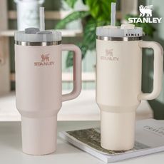 【STANLEY】冒險系列 吸管隨手杯2.0升級版 0.88L 多色(悠遊戶外)