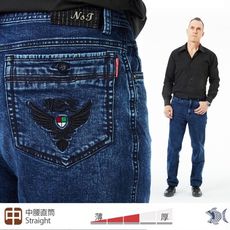 【NST Jeans】刺繡黑鷹 湛藍雨絲紋牛仔男褲(中腰直筒) 395(66728)