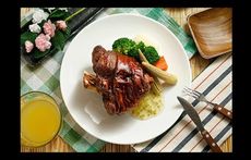 【飛飛購】德國豬腳 1kg 附發票