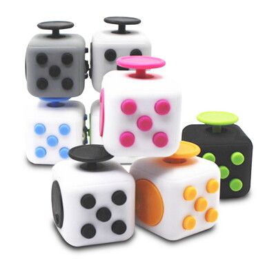 FC02魔術款正六面解壓方塊(Fidget Cube)(顏色隨機)