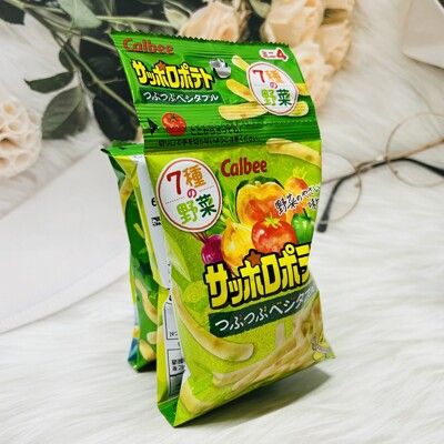 ☆潼漾小舖☆ 日本 Calbee 加樂比 四連餅乾 七種野菜添加 蔬菜薯條 36g