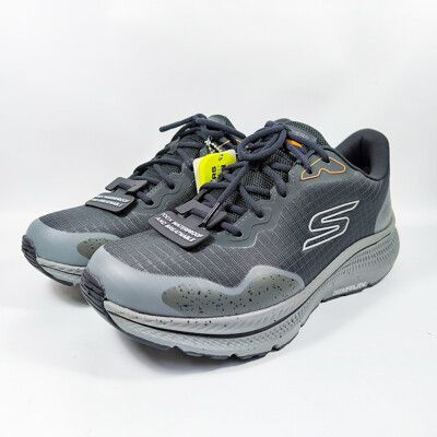 SKECHERS 防水 GO RUN 慢跑鞋健走鞋運動鞋 黑灰 220874CHAR