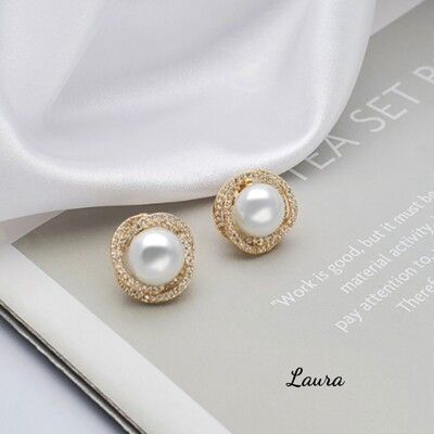 -Laura - 夾式耳環 珍珠晶鑽 1入=1對販售