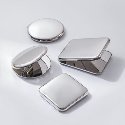 【荷生活】304不鏽鋼可折疊雙面化妝鏡 磁吸式開口便攜式小鏡子-小號1入