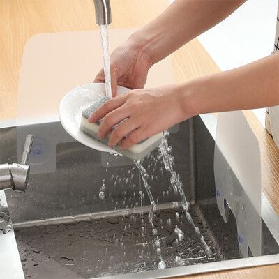 【荷生活】防水防油不噴濺水槽擋水板 洗手台吸盤式防噴水板