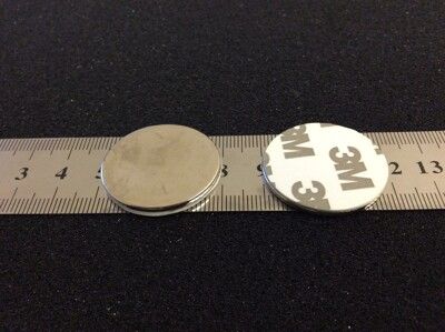 【磁鐵王】釹鐵硼 強磁稀土磁 圓形帶背膠 磁石 吸鐵 強力磁鐵 DB30x2mm 帶背膠