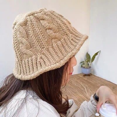 奶奶手裡的麻花毛線帽 甜美針織盆帽 秋冬保暖復古漁夫帽子